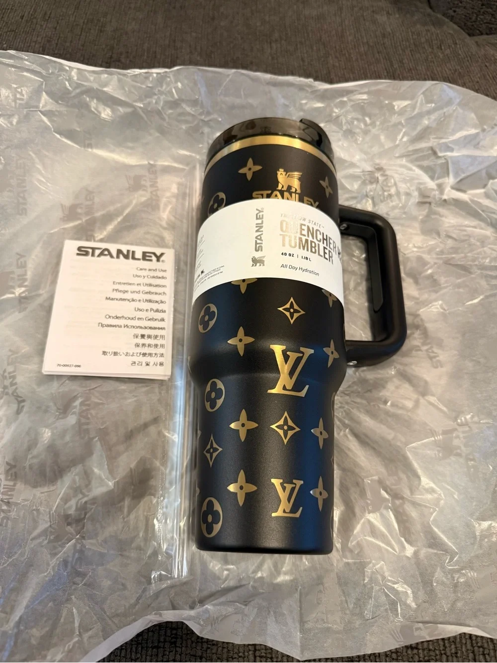 Stanley Black & Gold Quencher H2.0 Travel Mug with Handle 40oz